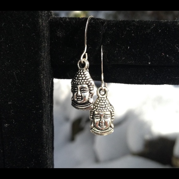 Sterling Silver Earrings with Buddha. - Picture 2 of 3